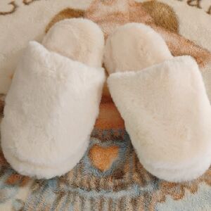 Plush Cream Fuzzy Slippers
